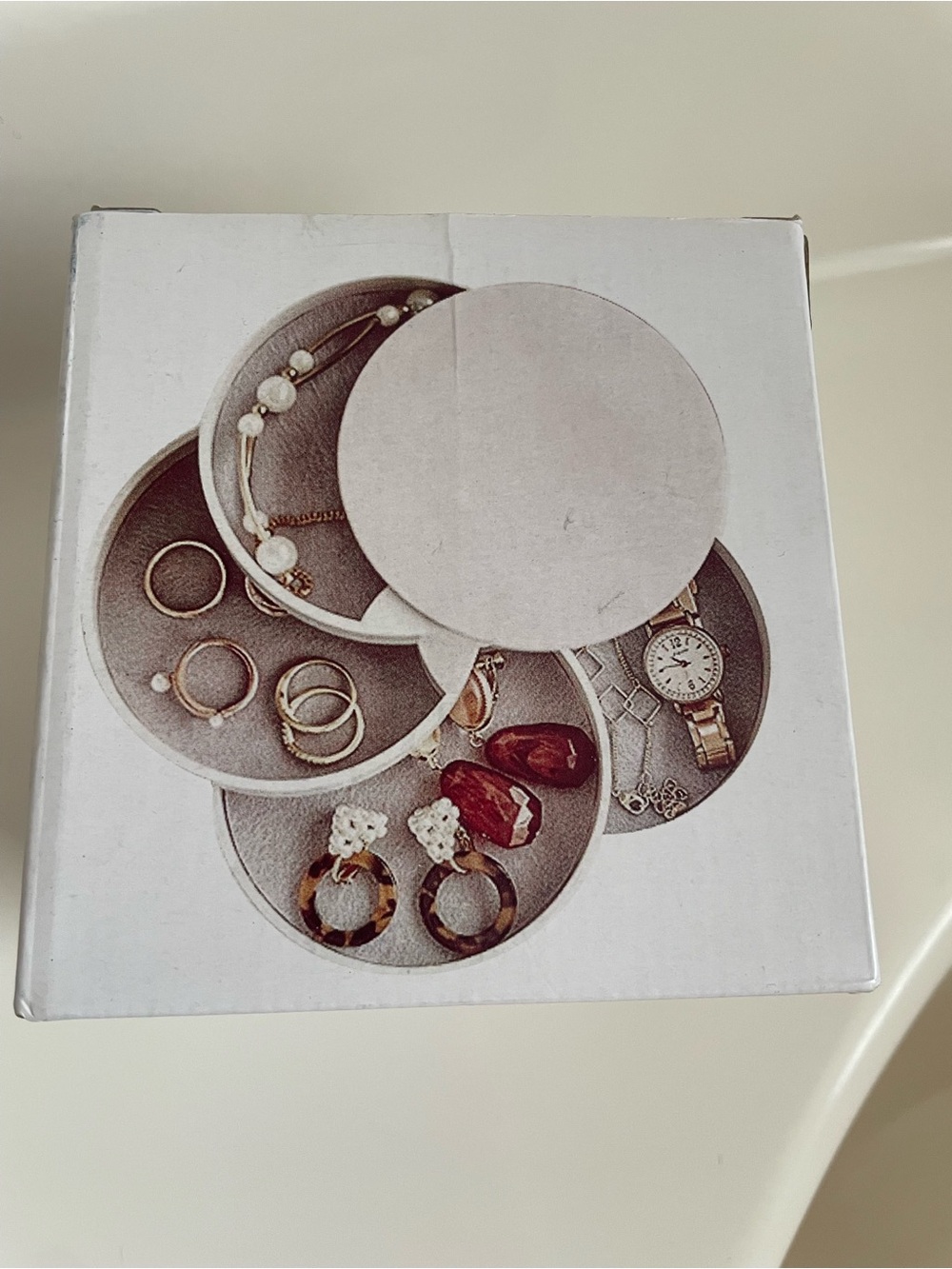 Cream Round Jewelry Tray